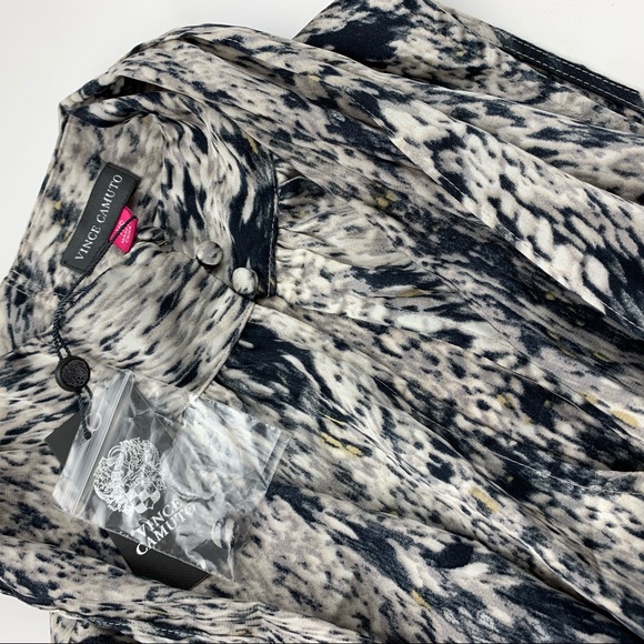 Vince Camuto Sleeveless Bow Top - Picture 6 of 7